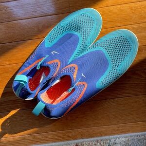 Speedo water shoes